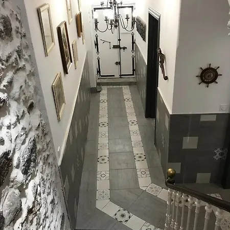 Guest house Carnot : Charmante Maison Vigneronne En Centre Historique Agde