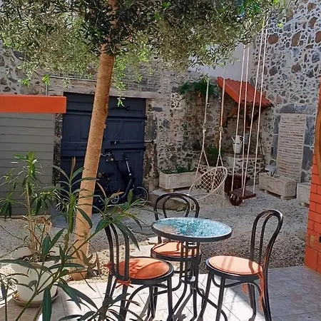Guest house Carnot : Charmante Maison Vigneronne En Centre Historique