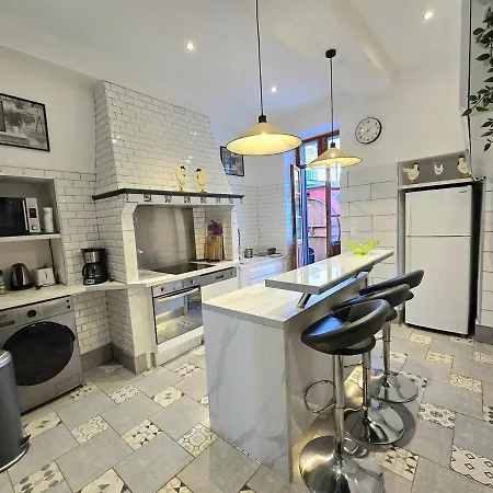 Carnot : Charmante Maison Vigneronne En Centre Historique 게스트하우스